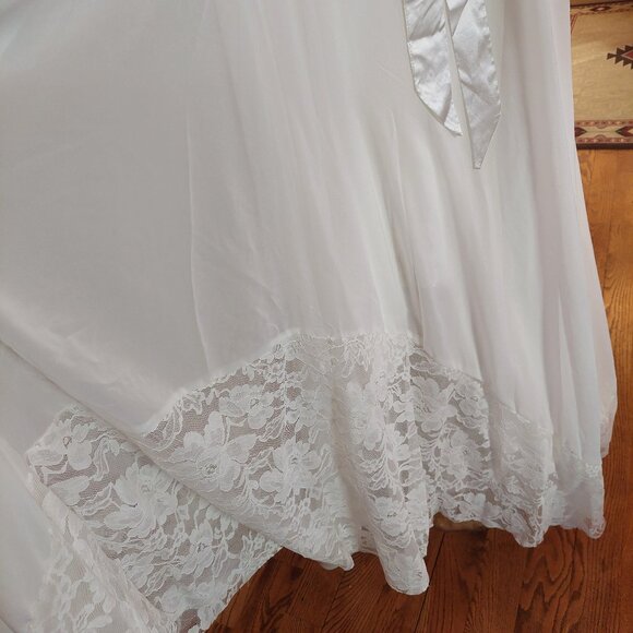 NWT Merrys ivory flowing lace and organza wedding dress size 12 - Picture 3 of 10